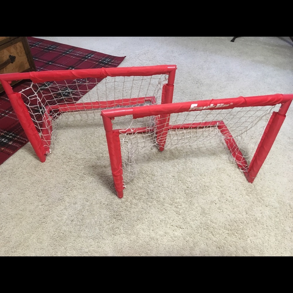 Goalie posts